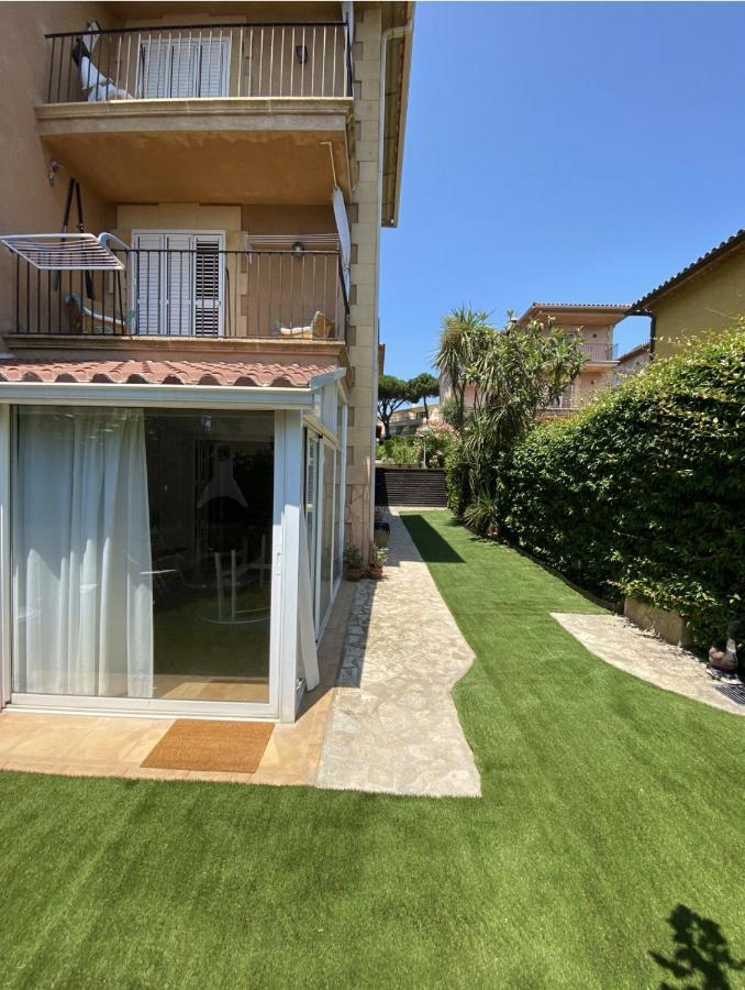 Bonita Casa Adosada Con Jardin Privado Y Piscina Comunitaria Calella De Palafrugell Buitenkant foto