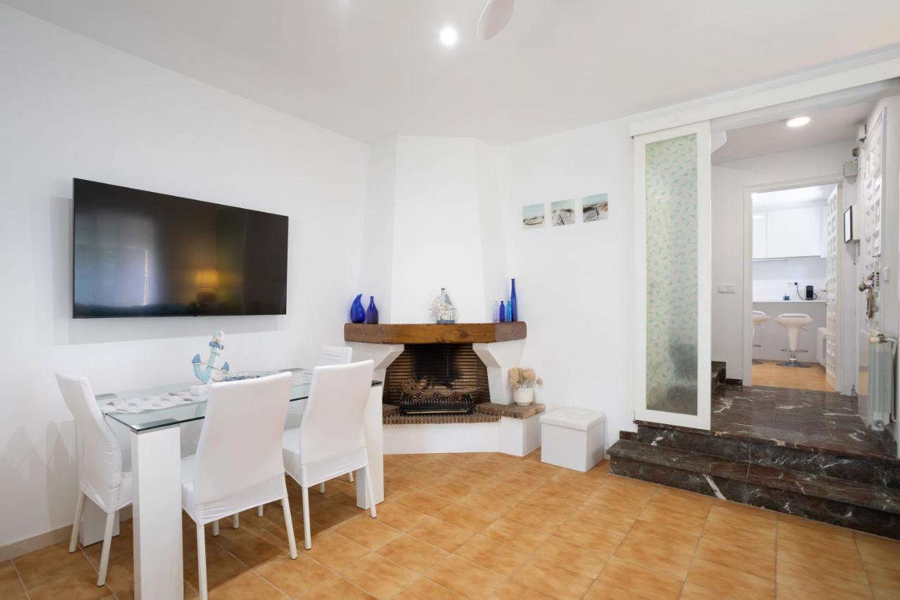 Bonita Casa Adosada Con Jardin Privado Y Piscina Comunitaria Calella De Palafrugell Buitenkant foto