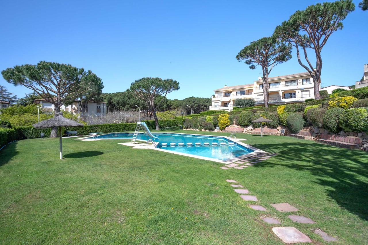 Bonita Casa Adosada Con Jardin Privado Y Piscina Comunitaria Calella De Palafrugell Buitenkant foto
