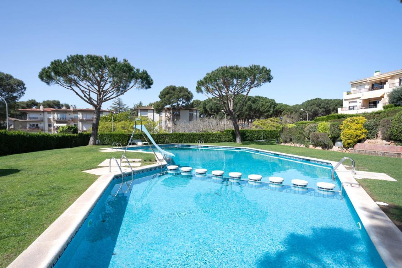 Bonita Casa Adosada Con Jardin Privado Y Piscina Comunitaria Calella De Palafrugell Buitenkant foto