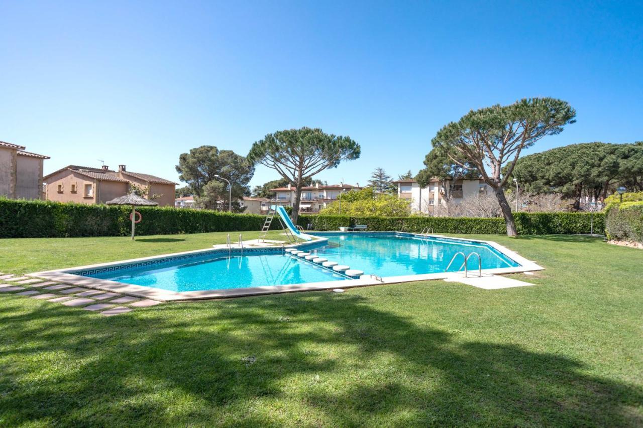 Bonita Casa Adosada Con Jardin Privado Y Piscina Comunitaria Calella De Palafrugell Buitenkant foto