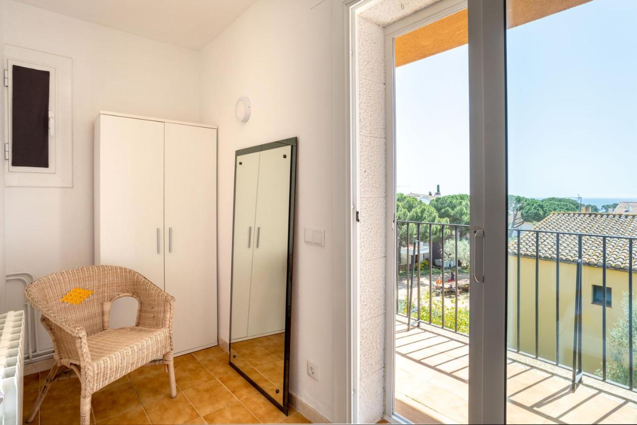 Bonita Casa Adosada Con Jardin Privado Y Piscina Comunitaria Calella De Palafrugell Buitenkant foto